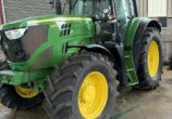 John Deere 8