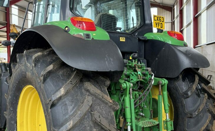 John Deere 2