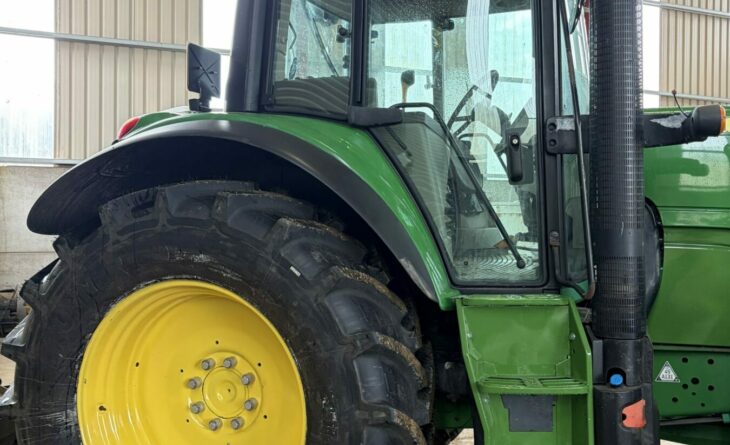 John Deere 5